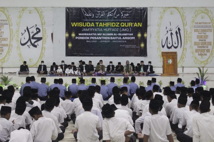 Wisuda Tahfidz Baitul Arqom