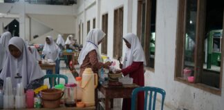 Pandangan IsIam: Apakah Membuang Makanan Diperbolehkan?