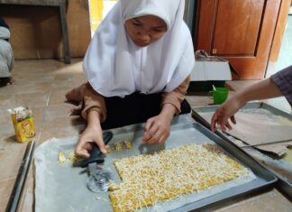 Kegiatan Santri di Pesantren: Belajar Membuat Roti dan Kue di Pondok