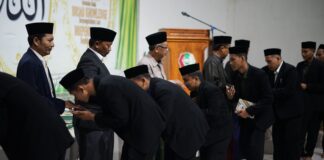 Adab Santri Terhadap Guru dalam Dunia Pesantren