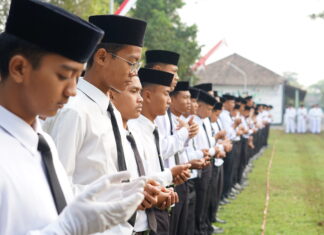 Mengupas Kehidupan Santri: Lebih dari Sekadar Mengaji